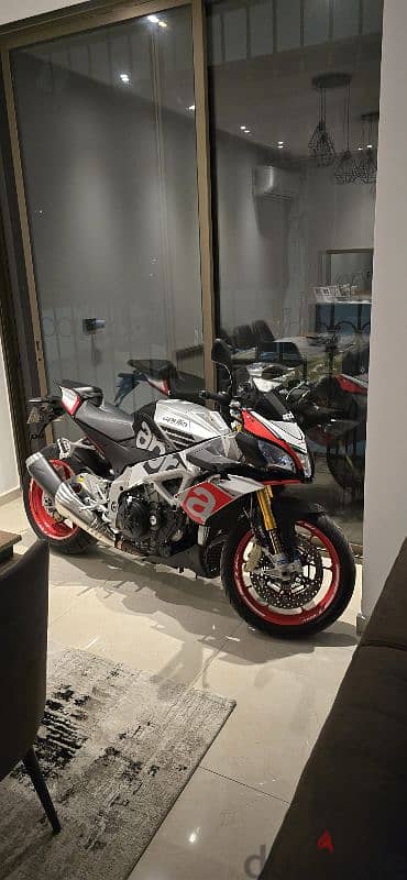 Aprilia tuono v4 1100 factory edition 4