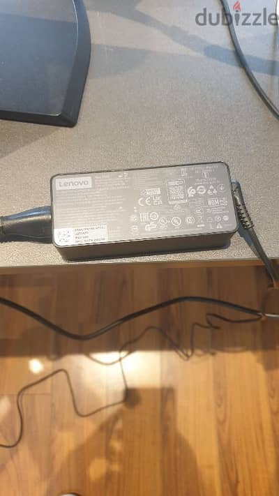 lenovo thi kpad adapter barely used