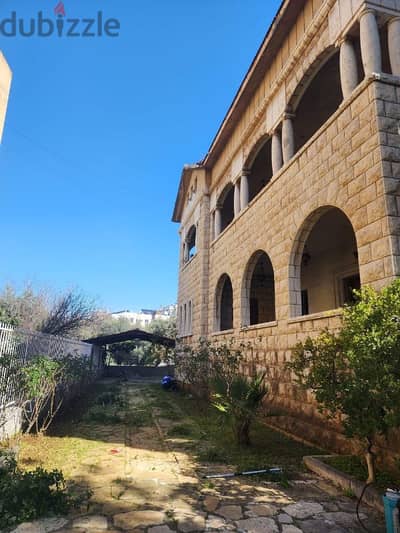 villa For sale in mansourieh فيلا للبيع في المنصورية