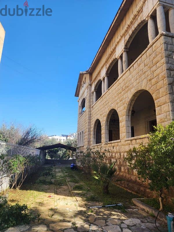 villa For sale in mansourieh فيلا للبيع في المنصورية 0