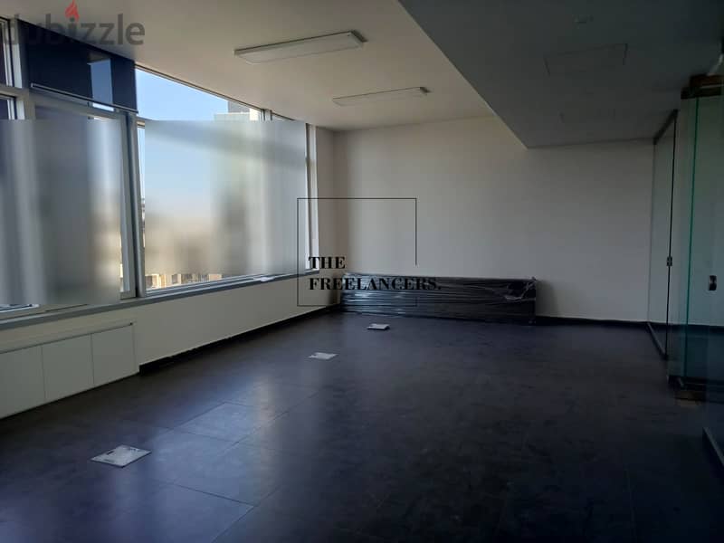 Office for rent in Dekweneh مكتب للإيجار في الدكوانة TIR3089 0