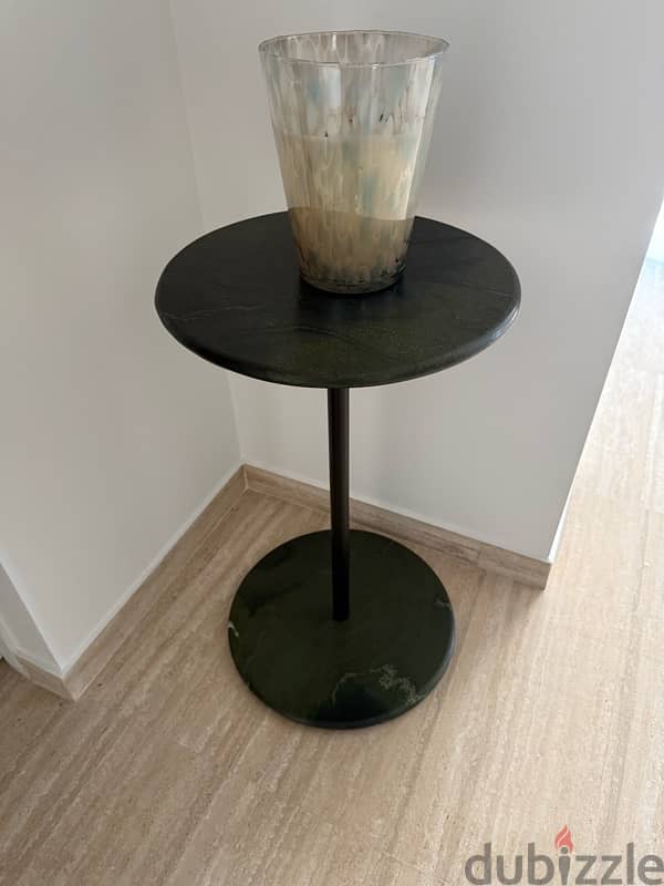 Avocatus marble table 1