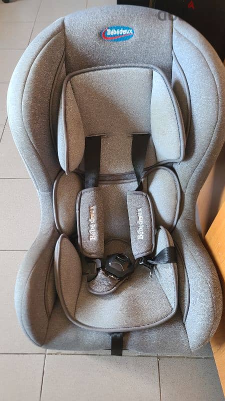 BebeDoux Carseat - 50$ 1