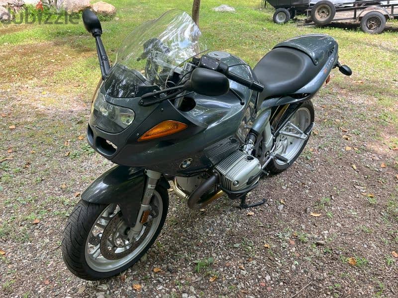 2004 BMW R1100S with only 5,686 1