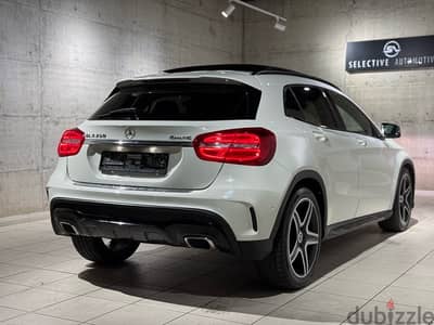 Mercedes-Benz GLA 250 4matic AMG edition full !!