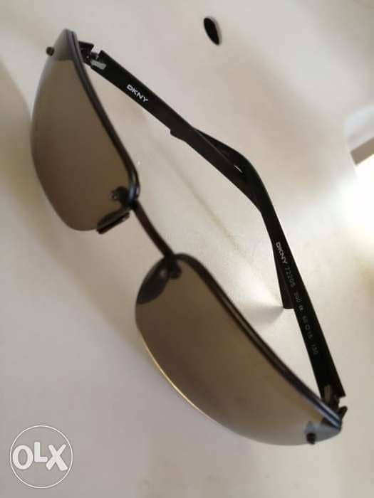 نظارة شمسي DkNY 1