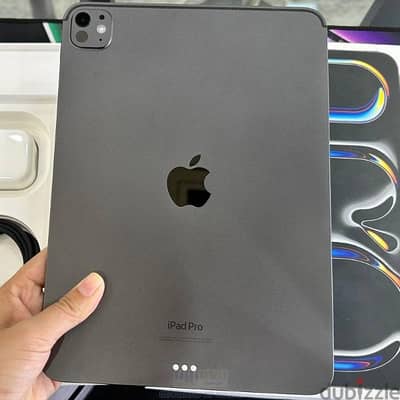 ipad 11 pro m4 256G gray . . . . new not used just open the box