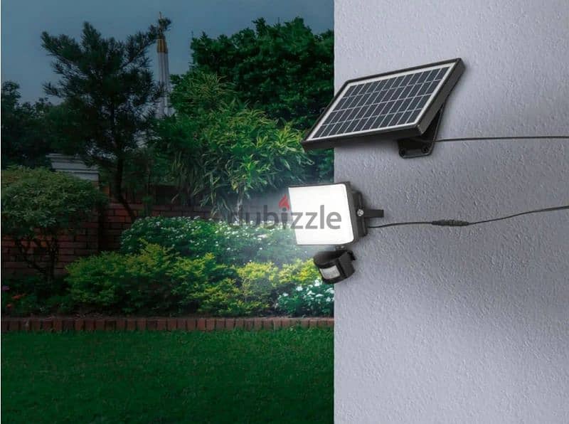 Livarno LED Solar Light with Motion Detector, Energy-Efficient Outdoor 1