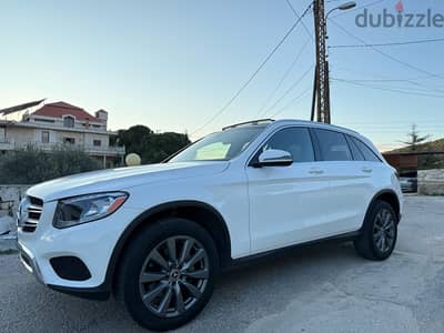 GLC 300 2017 ! 4matic ! Clean Carfax !