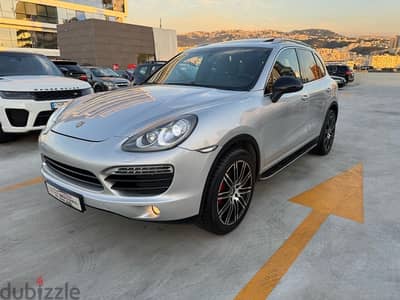 Porsche Cayenne 2011 look GTS V6