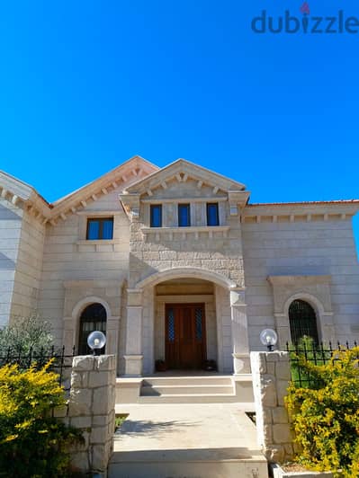 Villa on 884 m2 Land+Poo+Sea view for sale in Metn-فيلا للبيع في المتن