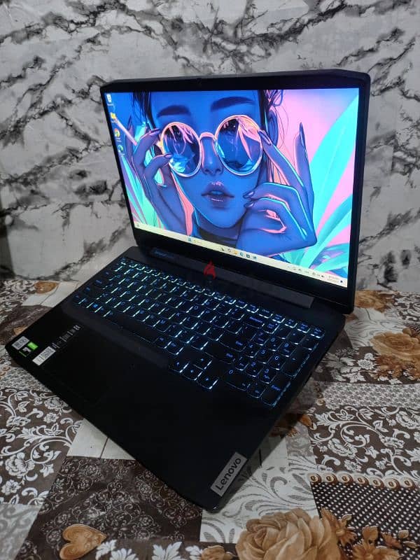 with box gaming laptop like new condition 4