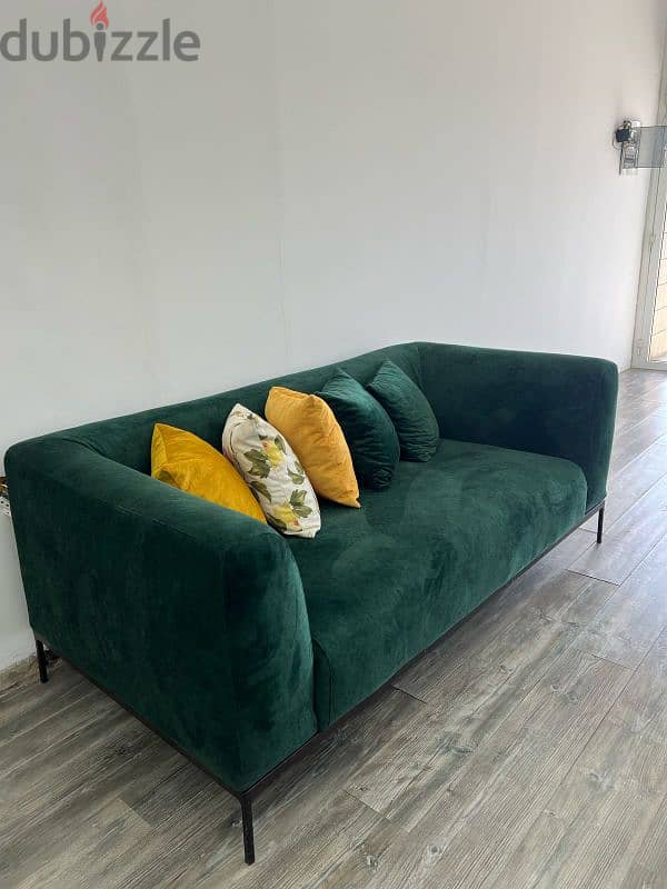 green sofa 2