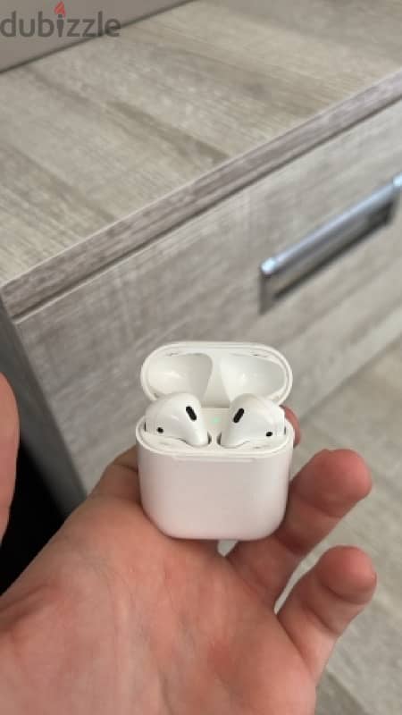 Apple Airpods (2nd generation) 2