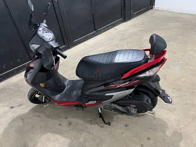 lindy azzo 2024 150cc 3