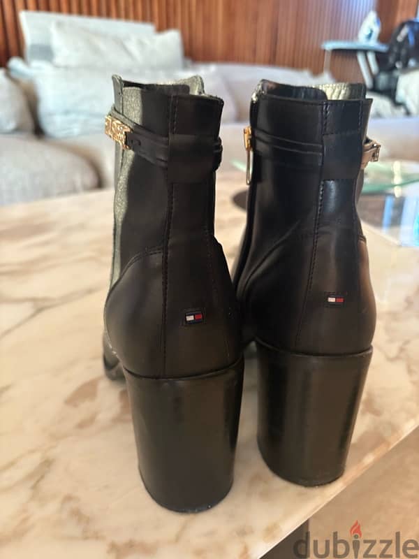 Tommy Hilfiger Leather Ankle Boots – Size 40 1