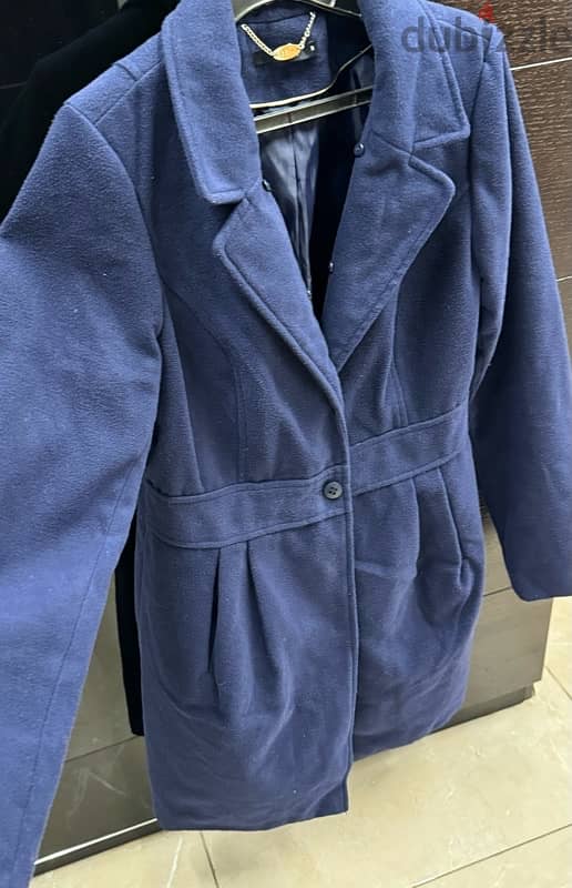 coat navy color كبّوت لون كحلي  نيلي  size S-M 0