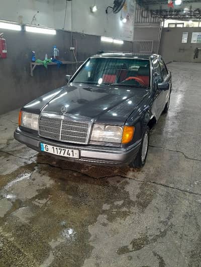 Mercedes-Benz E-Class 1992