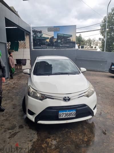 Toyota yaris  2014