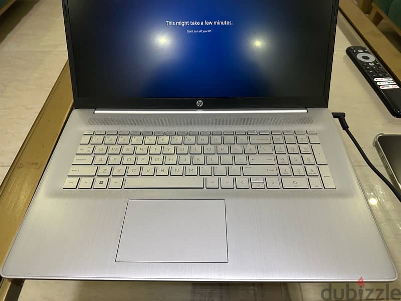 17.5” HP Laptop Like New! 2