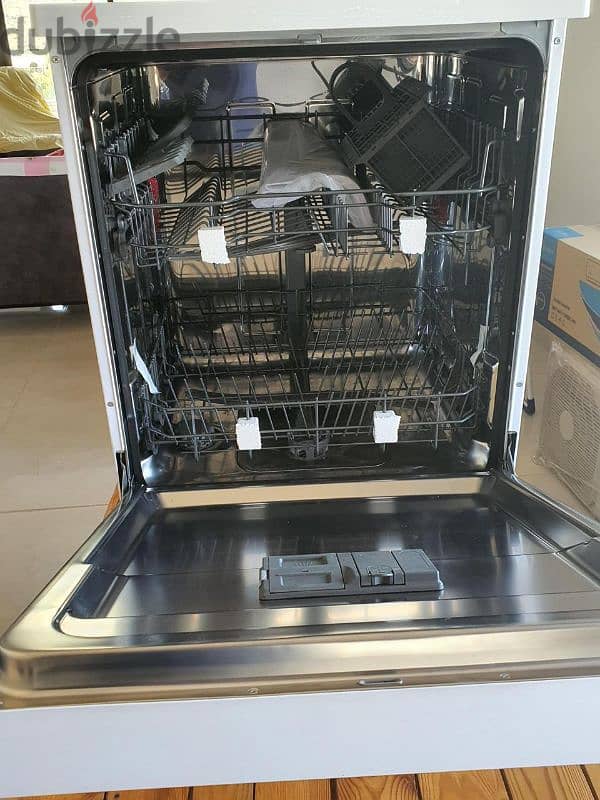 Whirlpool Dishwasher 4