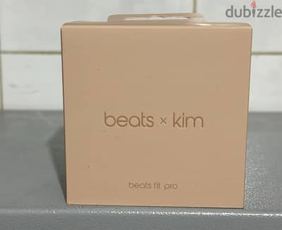 Beats Fit Pro Moon (kim collection)