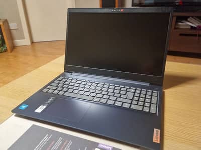 lenovo laptop still new شبه جديد