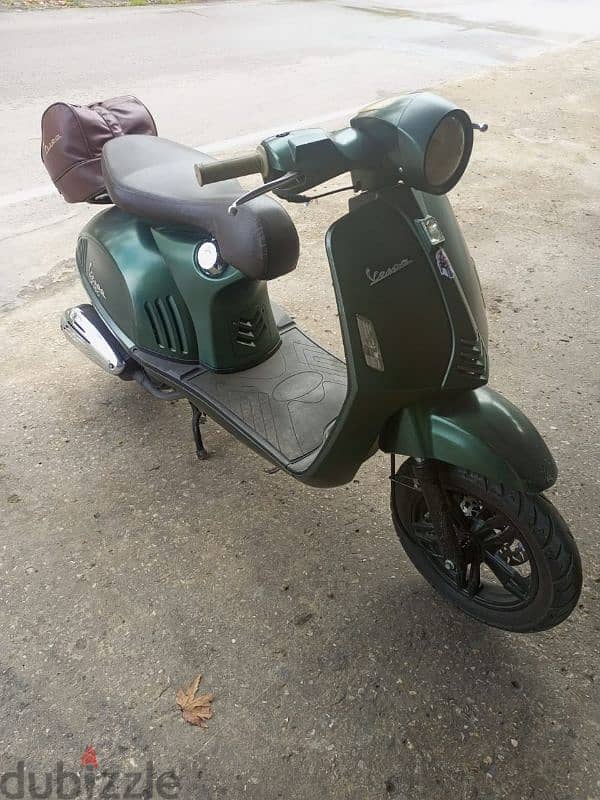 moto ktirr mdif kelchi fiya che8al mekanik cherki de2lid l vespa akid 0