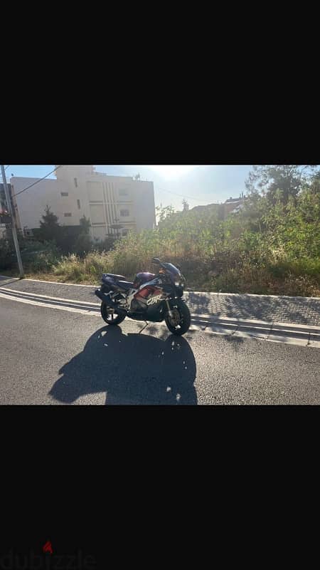 Honda Cbr RR 900cc 2