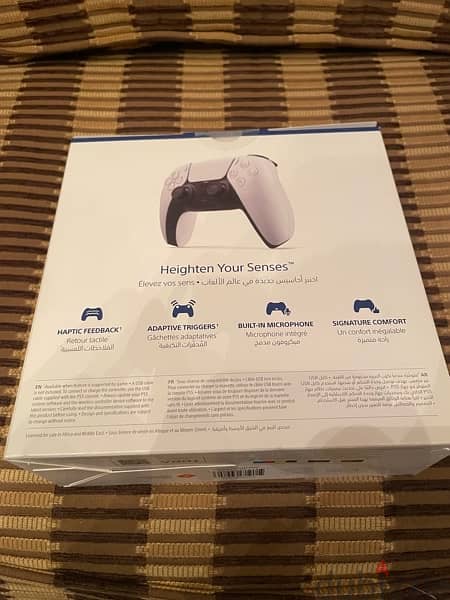 PS5 DualSense Wireless Controller 1