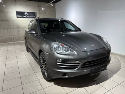 Porsche Cayenne 2011 clean carfax V6