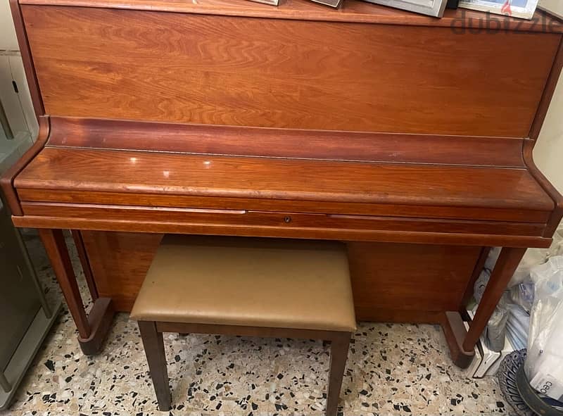 used piano 0