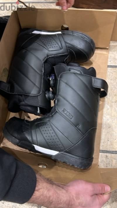 Rossignol snowboard boots 44