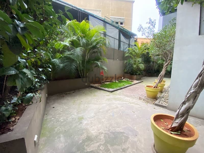 Amazing apart with garden terrace backyard style prime location 0