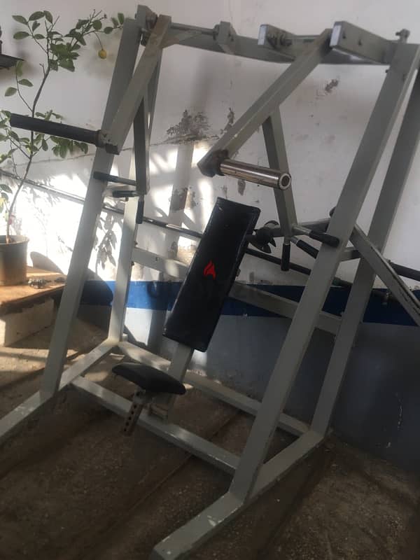 chest press hummer like new 1