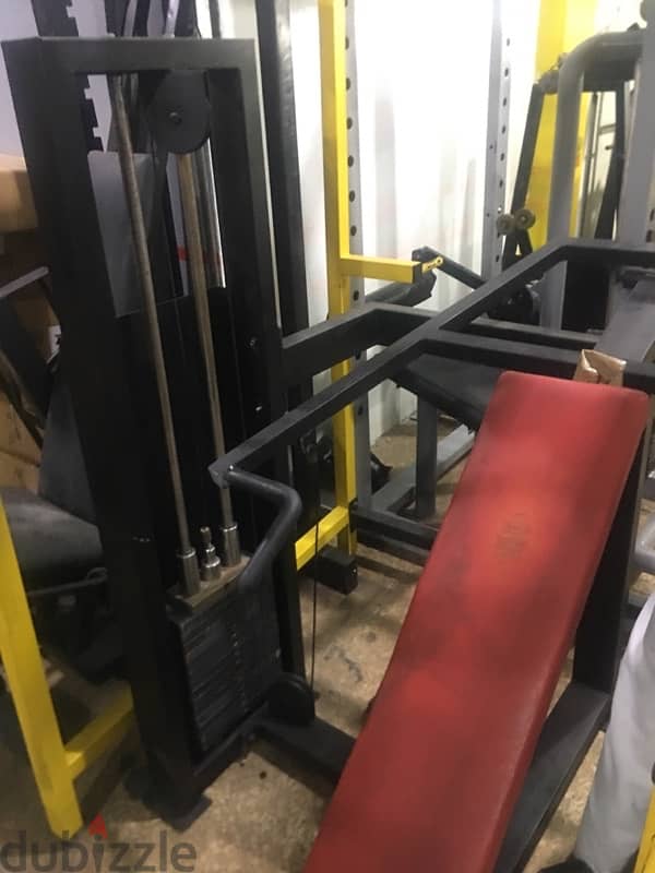 incline chest press machine like new 1