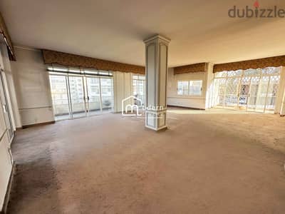 300 Sqm - Apartment For Sale in Verdun