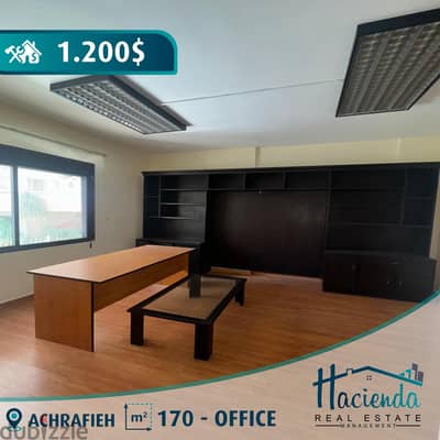 170m Office For Rent In Achrafieh