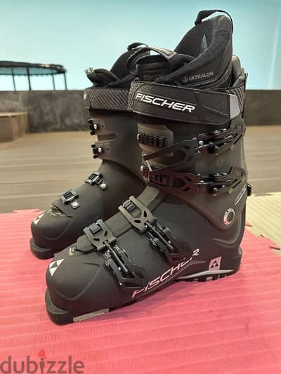 Fischer Ski Equipment (Mint Condition)