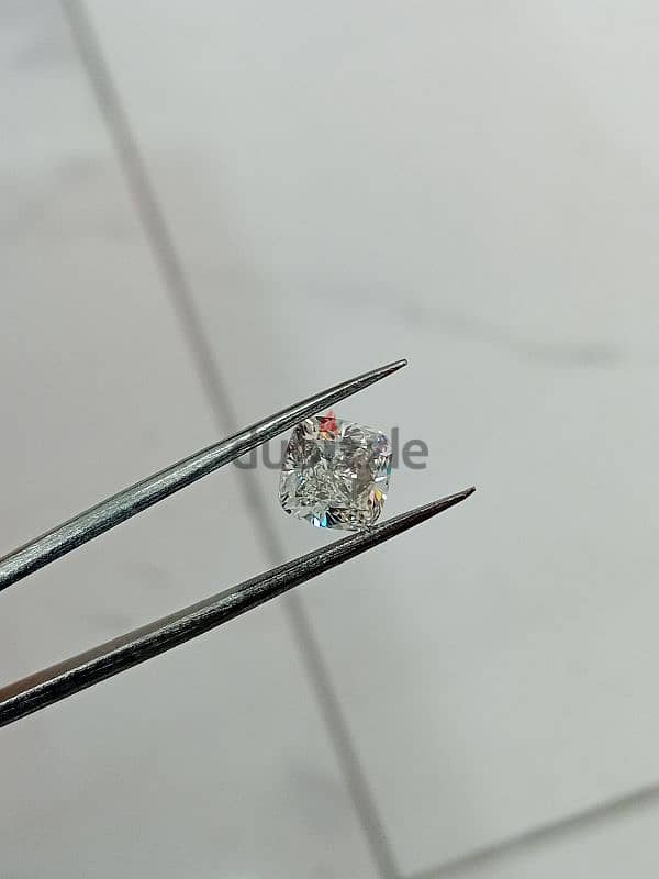 certified diamond. hrd. 3.01 ct H si1  cushion 0