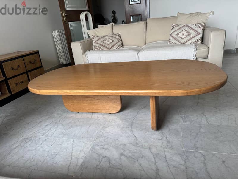 Stylish Wooden Coffee Table – Great Condition 2