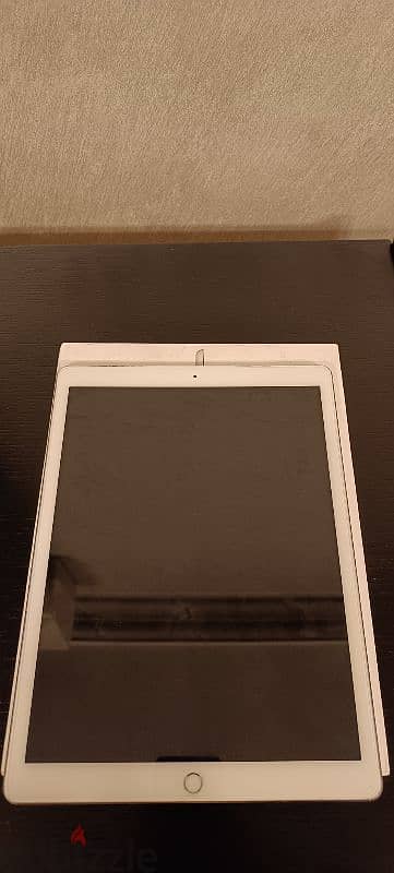 ipad pro 1st gen like new 1