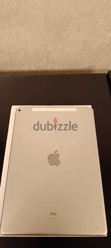 ipad pro 1st gen like new 2