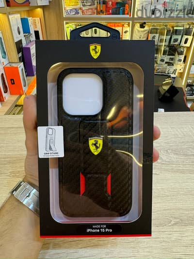 Ferrari carbon grip stand case 15 pro