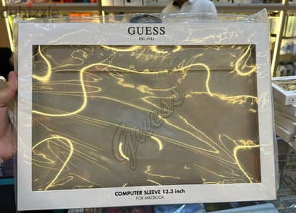 Guess computer sleeve 13.3 inch gold