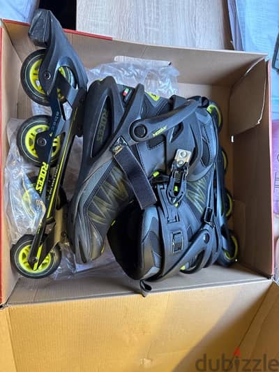 ROCES ROLLER SKATES size 44