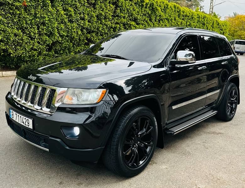 Jeep Grand Cherokee 2011 0