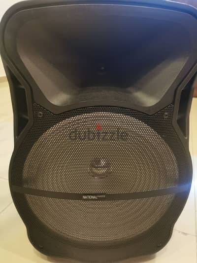 SPEAKER FOR SALE VERY GOOD CONDITION