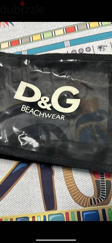 D & G