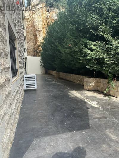 Apartment for sale in Jbeil - شقة للبيع في جبيل